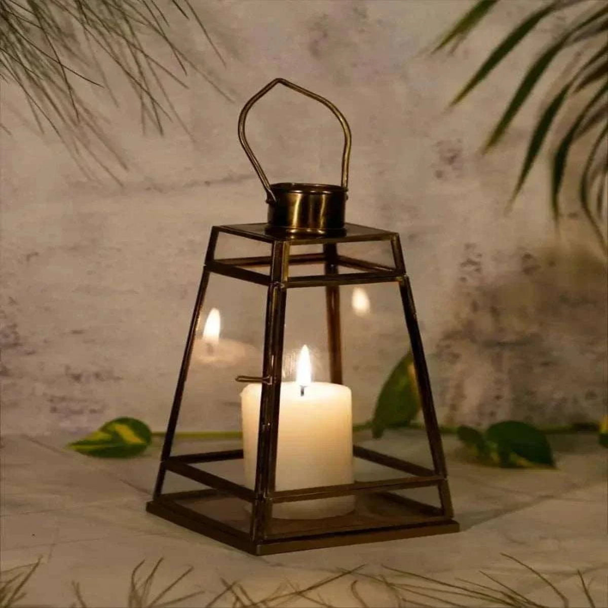 Antique glass hanging lamp with elegant vintage design for sophisticated home interiors – ILLUMEA