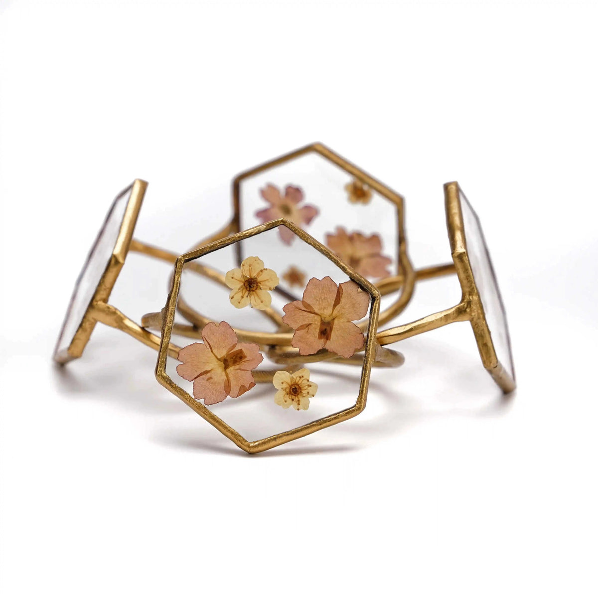 Dried Floral Napkin Rings for Elegant Dining Table Décor