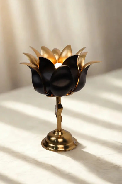 Lotus Bloom Table Lamp