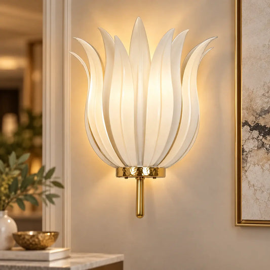 White Leaf Wall Lamp - ILLUMEA