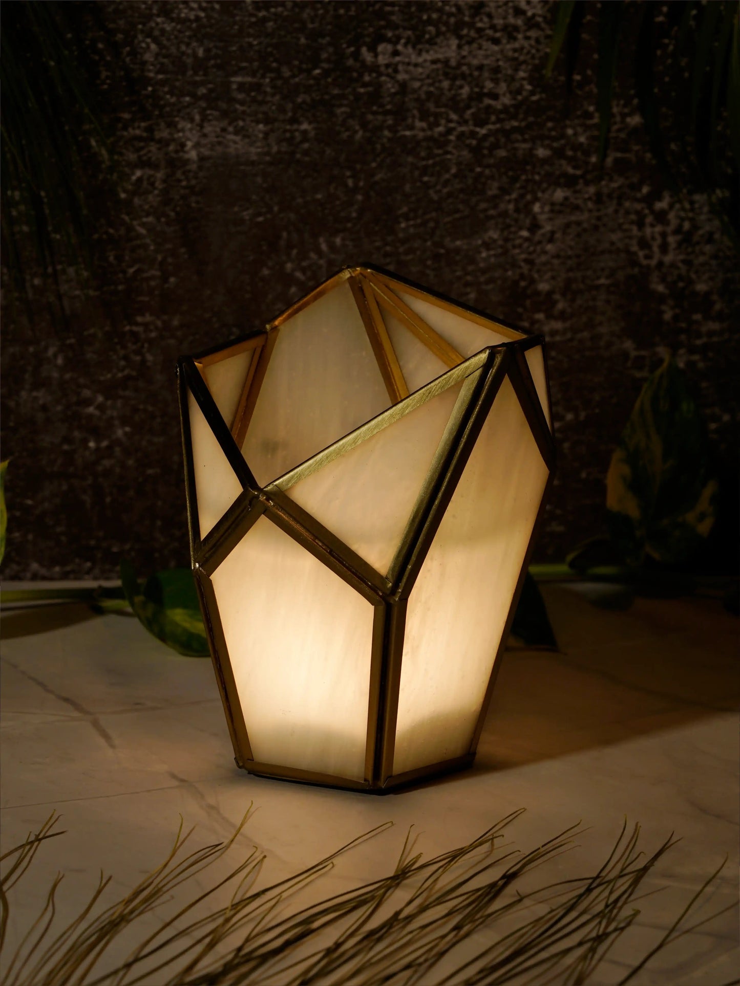 Geometric Tealight Candle Holder white