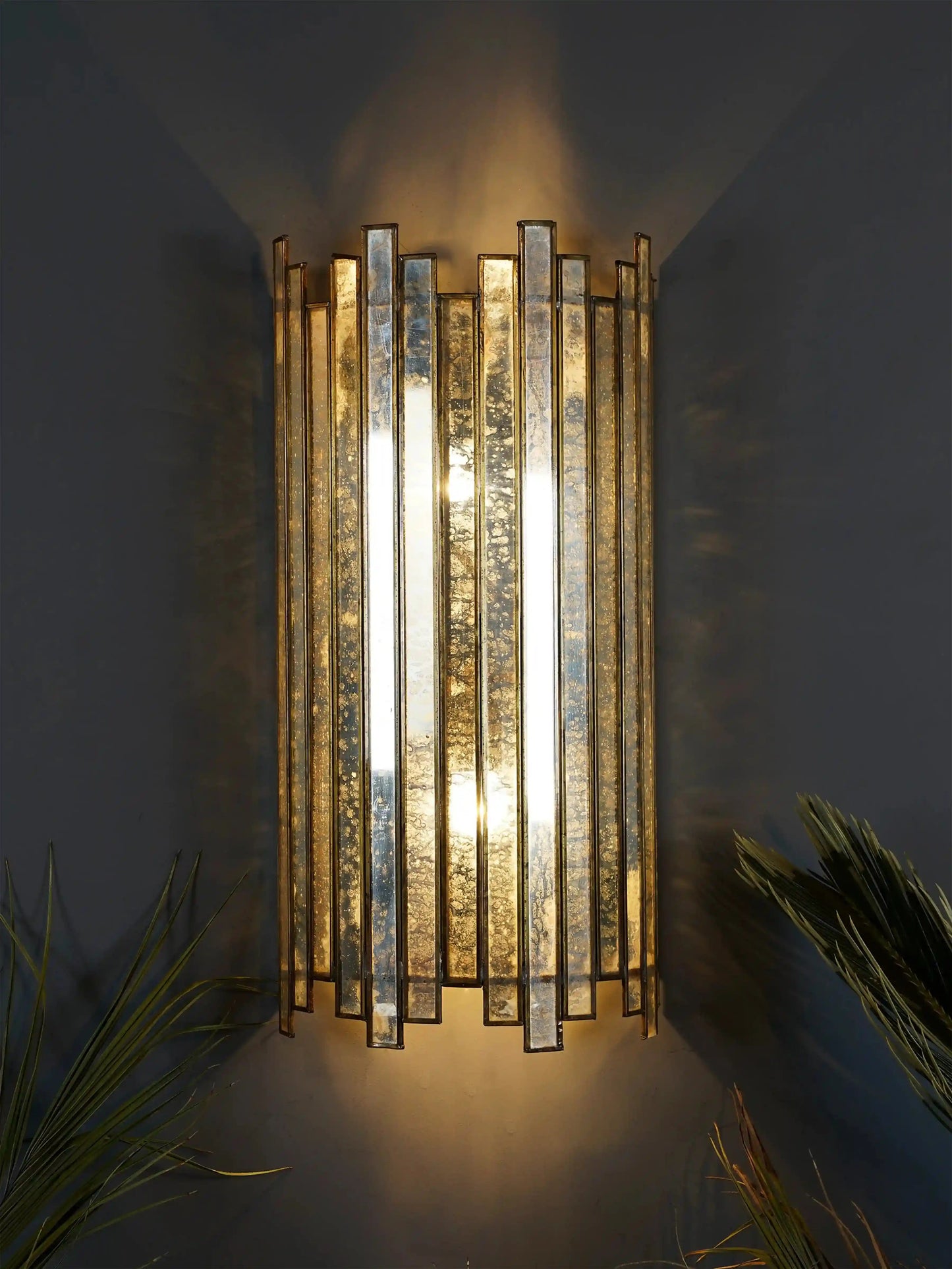 Staggered Brass Wall Lamp - Large